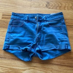 Super super stretch jean shorts!